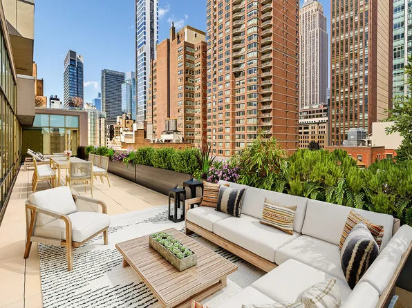 76 Madison Avenue image 1 of 18