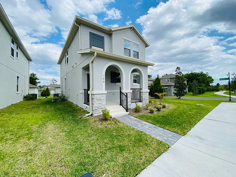 229 Gentle Breeze Ln — Photo 1