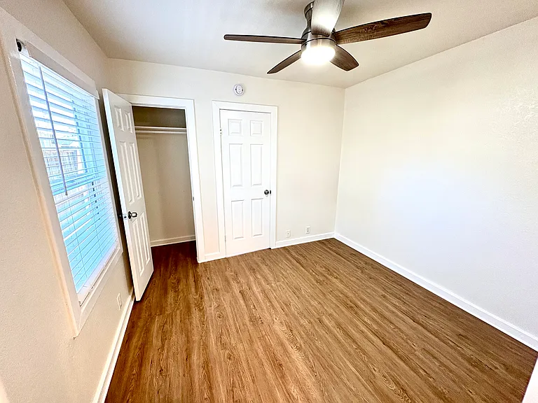 257 Loma Ave #A — Photo 10