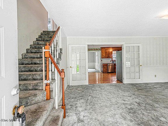 5th image of 1020 Holly Creek Boulevard