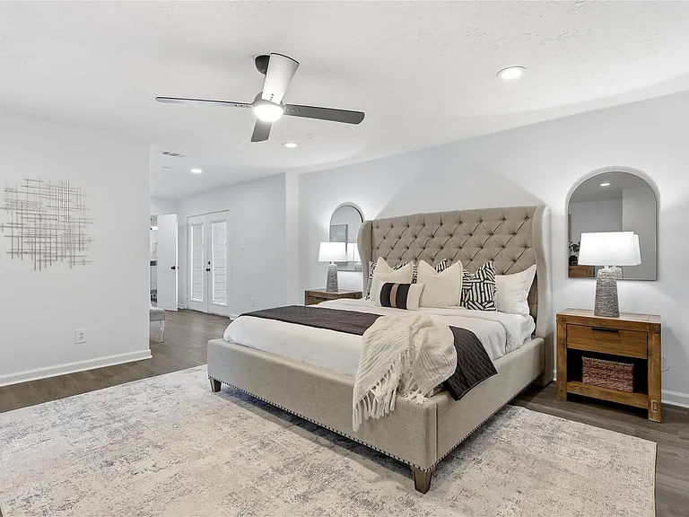 8002 Lichen Ln — Photo 16