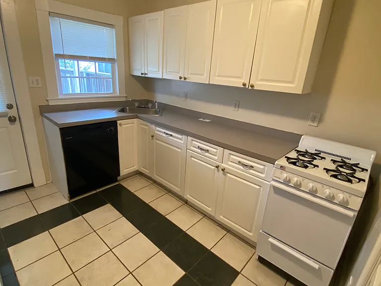 3317 Idlewood Ave — Photo 9