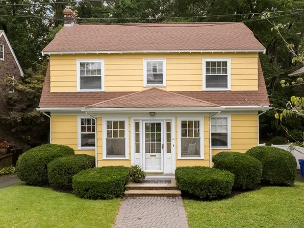 11 Waldo Rd, Milton, MA 02186