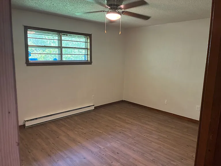 1007 Cedar St — Photo 5