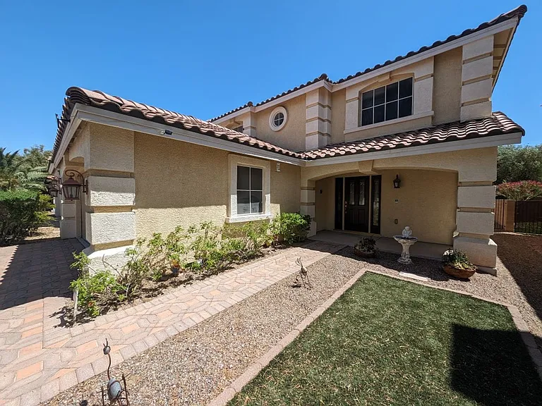 10900 Royal Highlands St — Photo 2