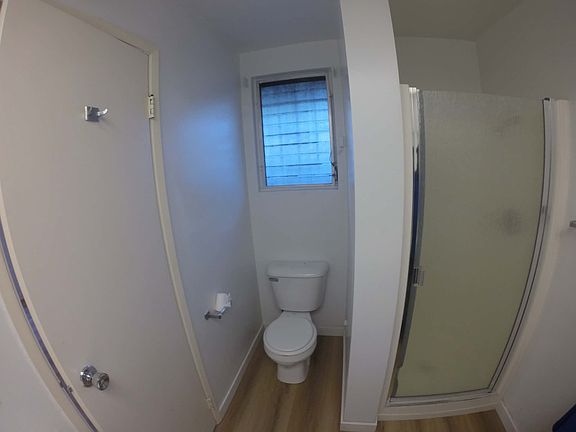 5th image of 9455 1/2 Cedar St Room 2