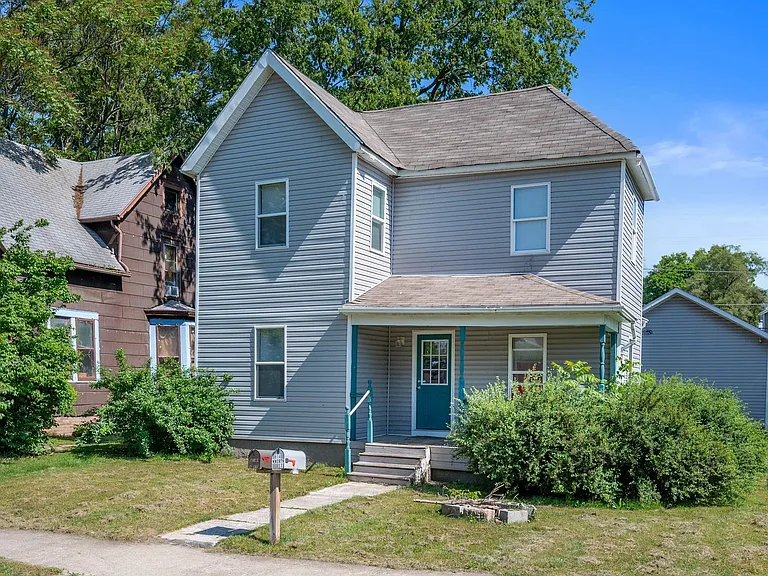 814-816 W North St — Photo 11