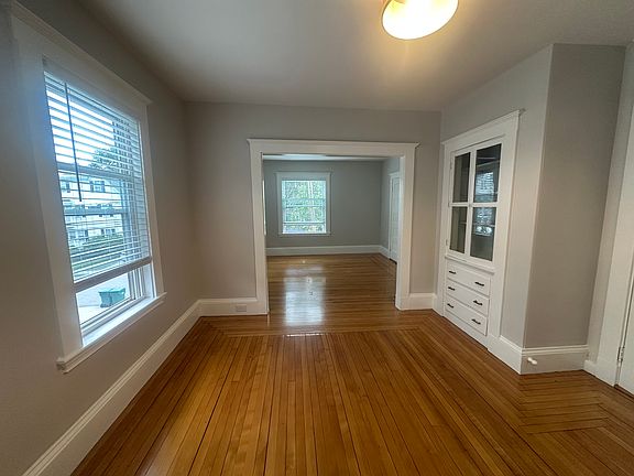 4th image of 39 Prospect Ave Floor 2