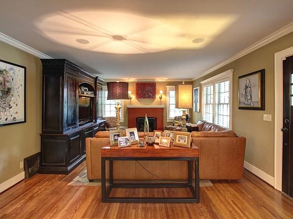 2nd image of 424 N Highland Ave
