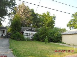 9234 Bristol Ave, Saint Louis, MO 63114