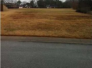 104 Pin Oak Dr, Florence, AL 35633