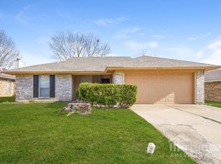 5315 Tamarack Ct, Arlington, TX 76018