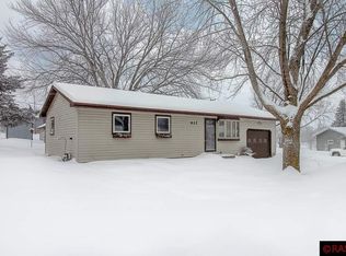 417 Linda Dr, Eagle Lake, MN 56024
