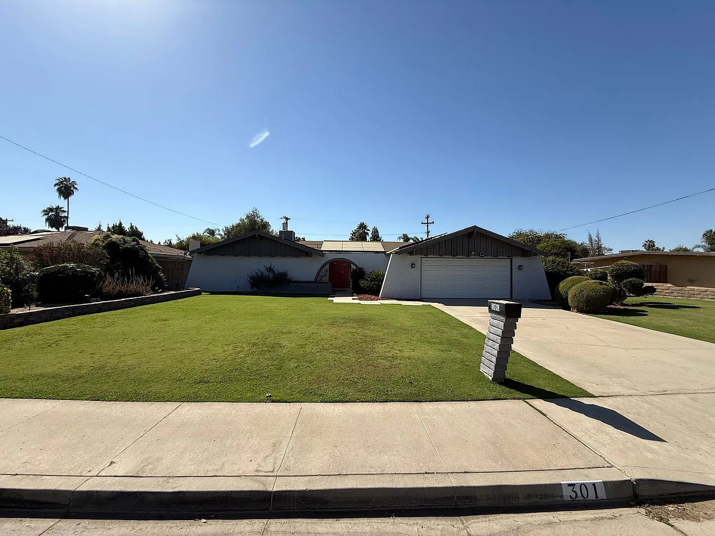 301 Haggin Street - 4 bedroom in Park Stockdale with SOLAR!! — Photo 2
