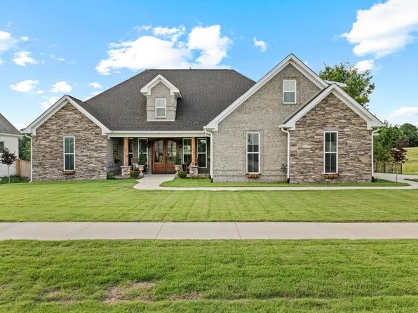 214 Chestnut Oak Dr, Florence, AL 35633