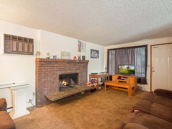 4th image of 2626 N Madelia St #2628