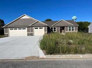 1021 Richland W, Hemlock, MI 48626