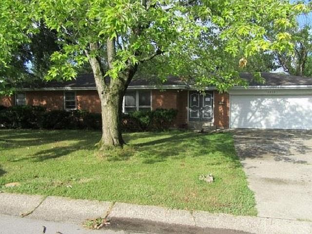 1st image of 3304 Deerwood Dr