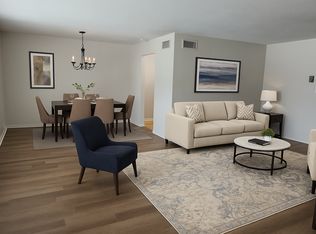 17103 Van Aken Blvd APT 105, Cleveland, OH 44120