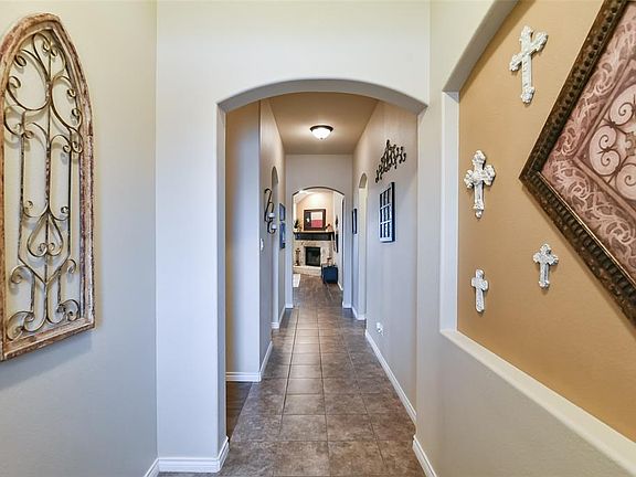3rd image of 749 Peach Ln