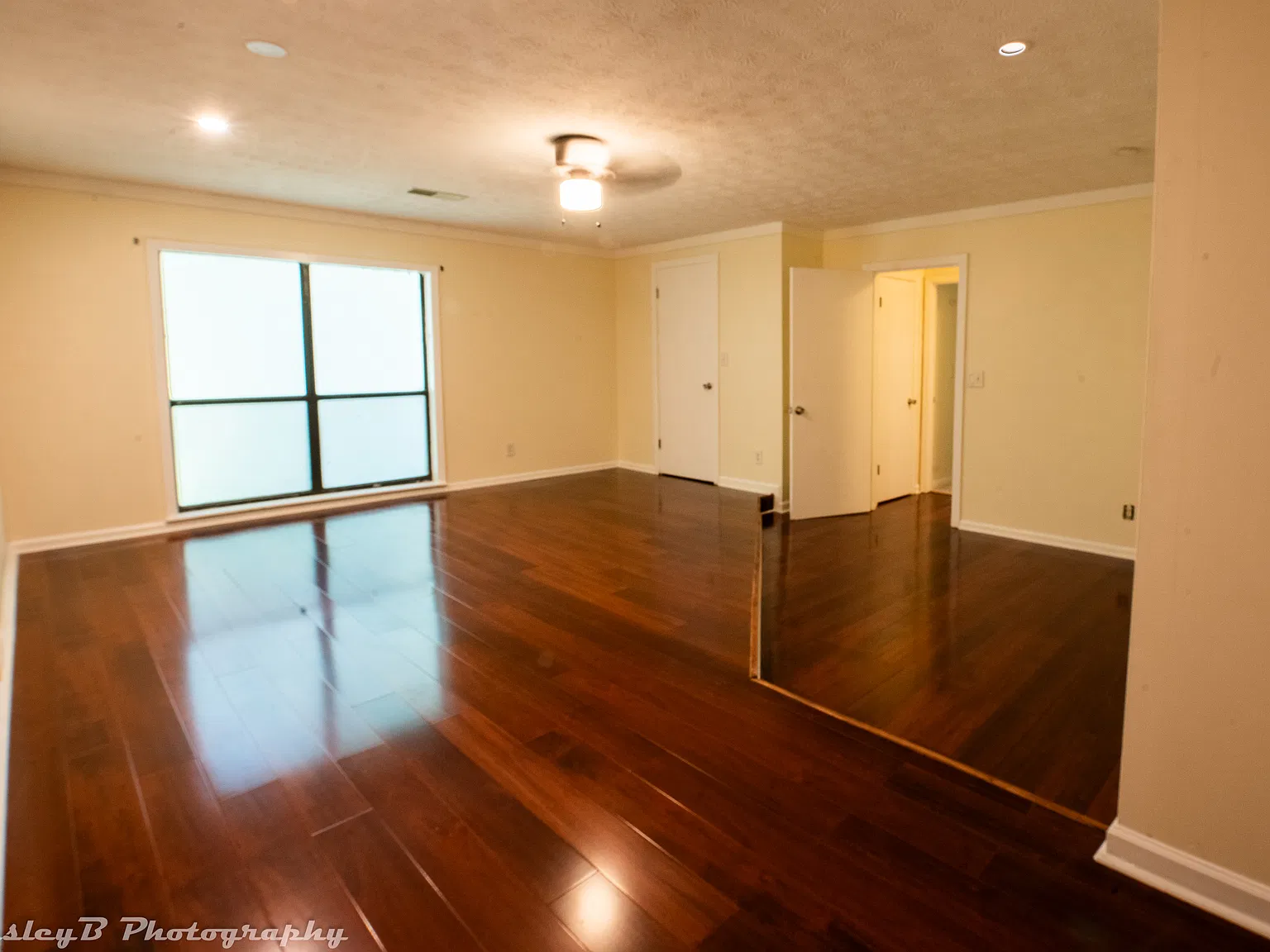 3 bed, 1800 sqft, $2,300 — Photo 3