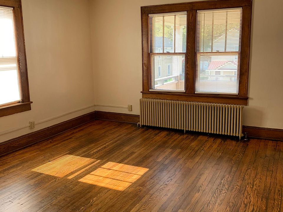 1st image of 113 N Marion Ave #4