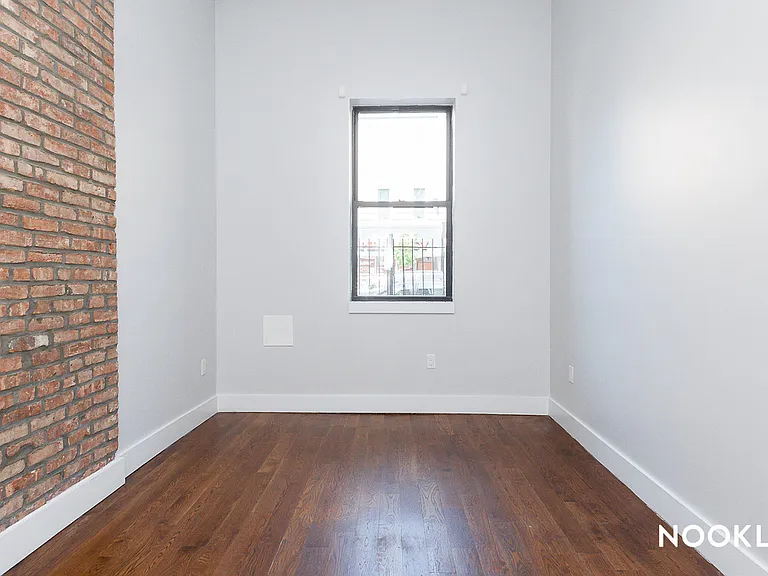 720 Knickerbocker Ave #7 — Photo 4