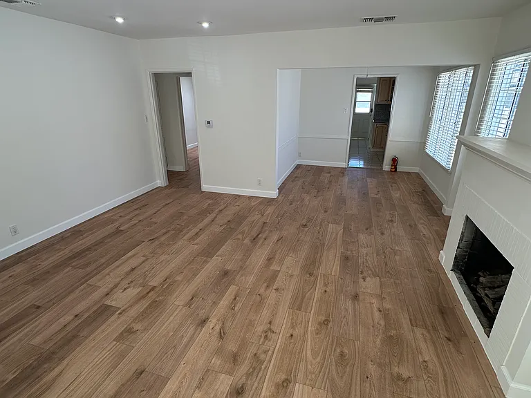 8060 Altavan Ave — Photo 4