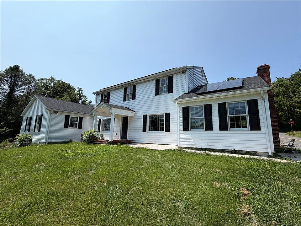 1st image of 2552 Spring St