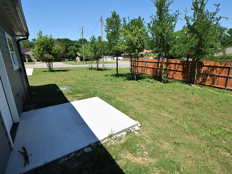 3613 Mandy Dr — Photo 16