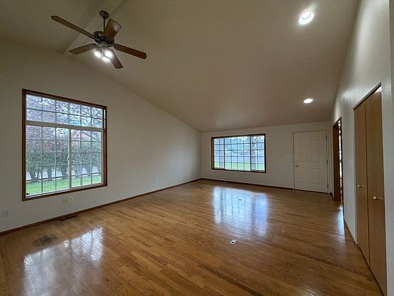 3rd image of 2610 Sandstone Ln