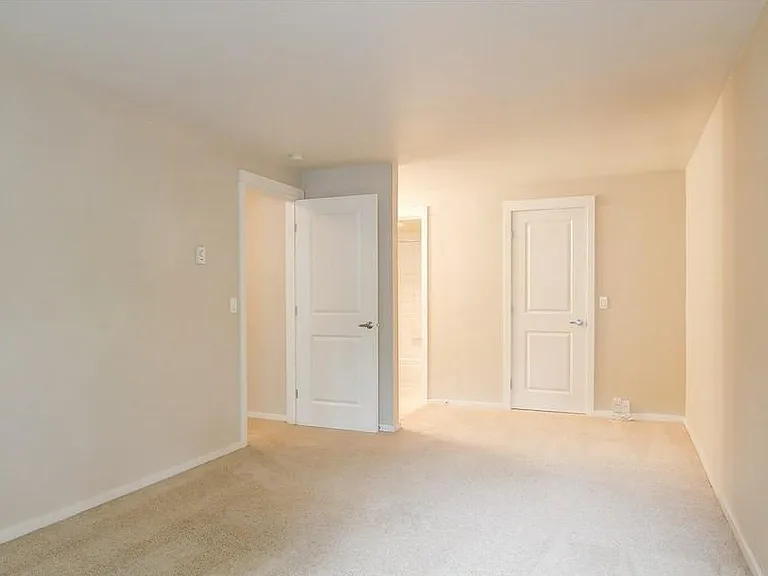 929 3rd Ave #F102 — Photo 9