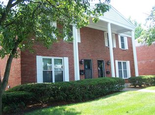 10448 Willowdale Dr, Saint Louis, MO