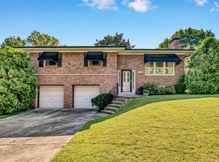 11352 Five Oaks Pkwy, Saint Louis, MO 63128