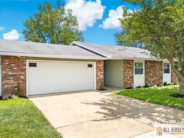 321 Persica Plz, Monroe Township, NJ 08831