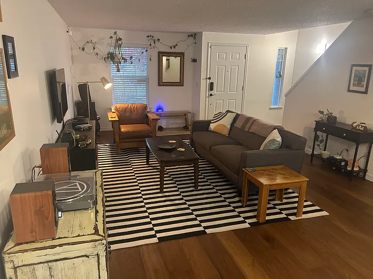 7718 SE Henry Pl — Photo 2