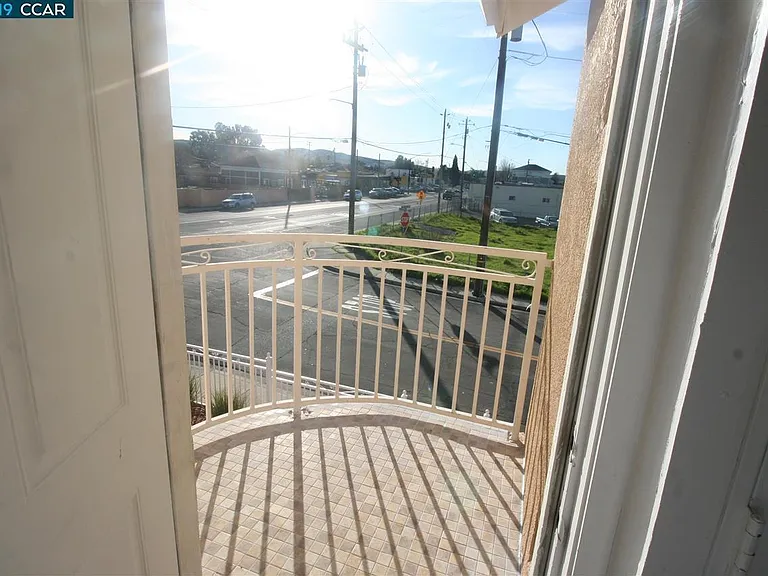 10 Highway Ave — Photo 18