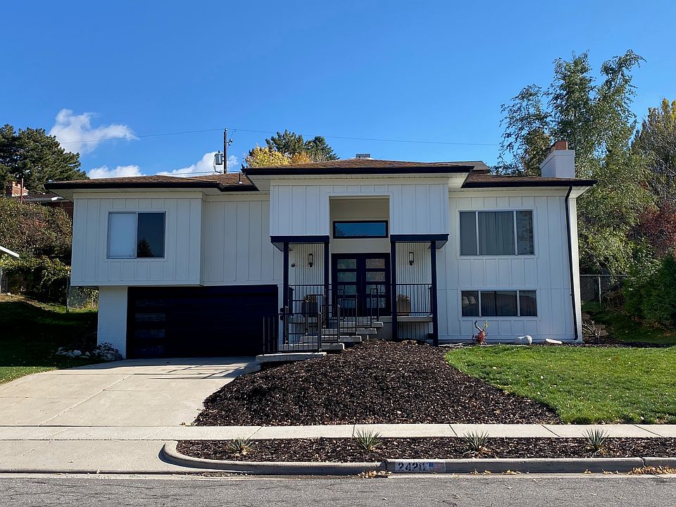 1st image of 2420 E Cinnabar Ln