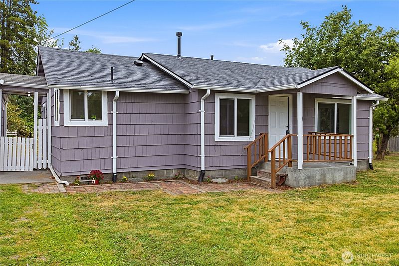 4th image of 216 4th Avenue SW