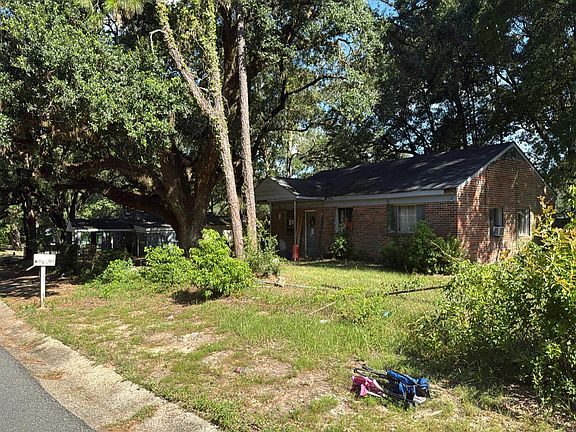 2nd image of 4016 Sunnyvale Ln S