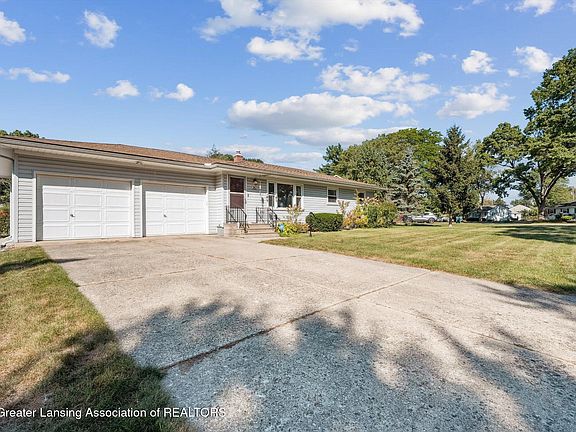 3rd image of 261 Hershey Blvd