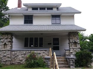 129 W Parkwood Dr, Dayton, OH 45405