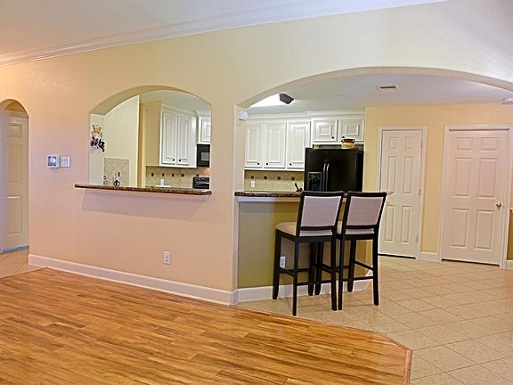 5th image of 10906 Harry Dr