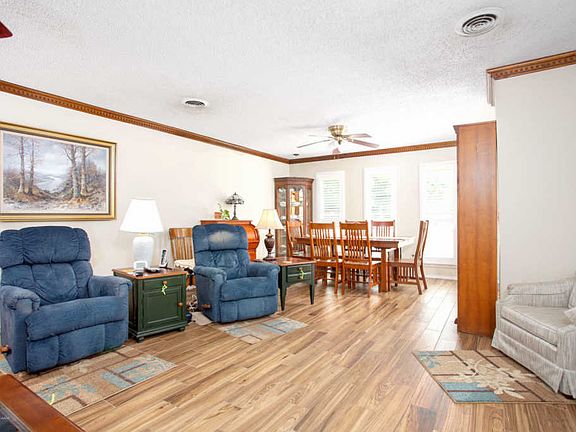 5th image of 9 Northridge Dr