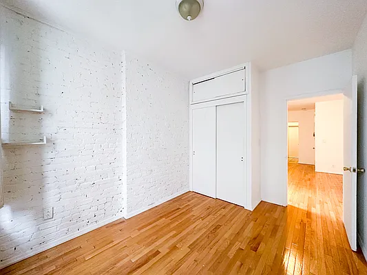 Rented by Compass | media 11