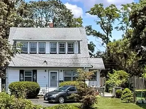 88 Solomon Ave, Inwood, NY 11096