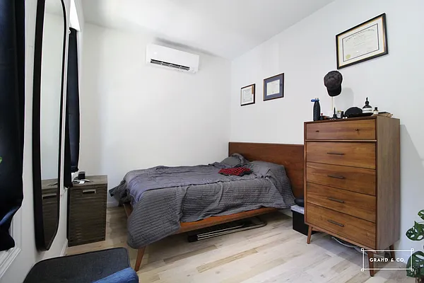 Rented by Grand & Co. | media 7