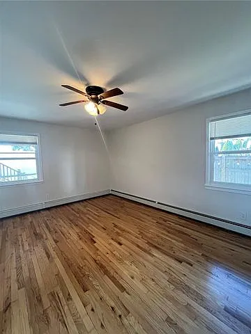 538 E Walnut St — Photo 13