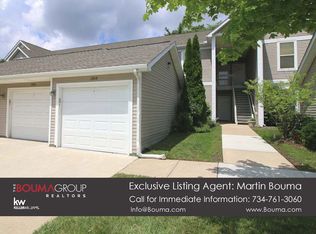 1404 Fox Pointe Cir, Ann Arbor, MI 48108