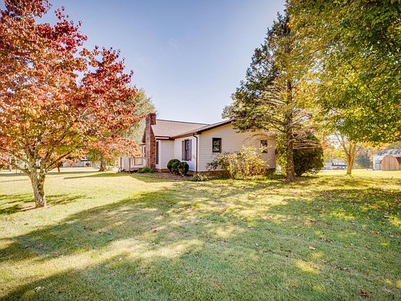 3rd image of 3401 Whitehall Dr